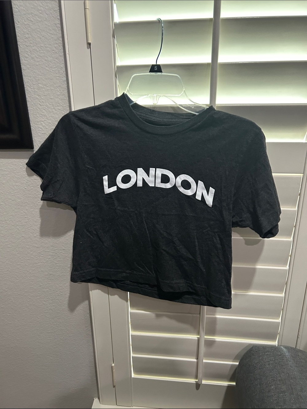 Black "LONDON" Crop Tee - Women's Casual Top